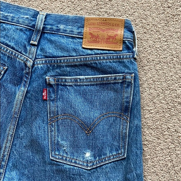 Levi’s High Waisted Denim - Picture 6 of 6